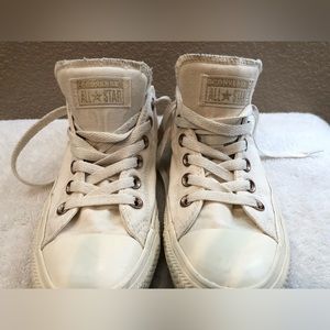 Women’s Converse - Size 8